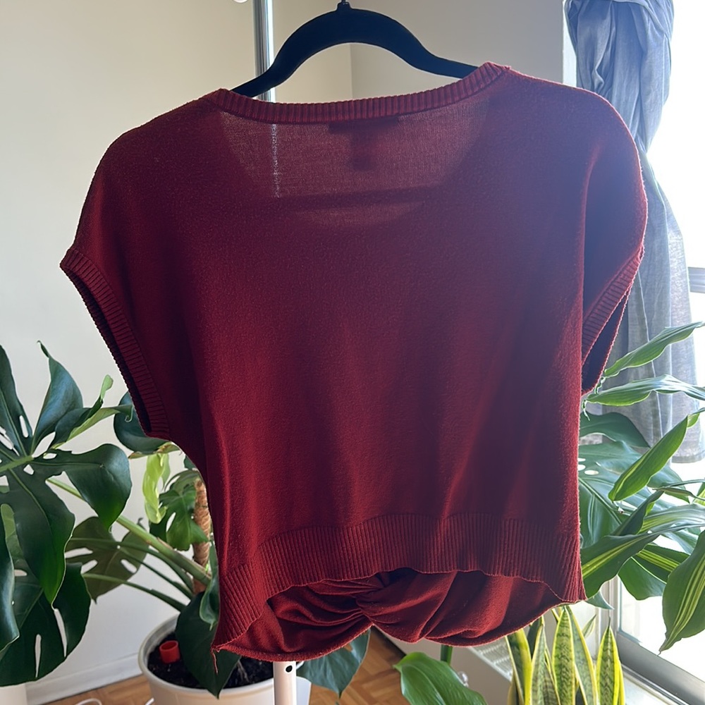Crop top - Picture 2 of 2